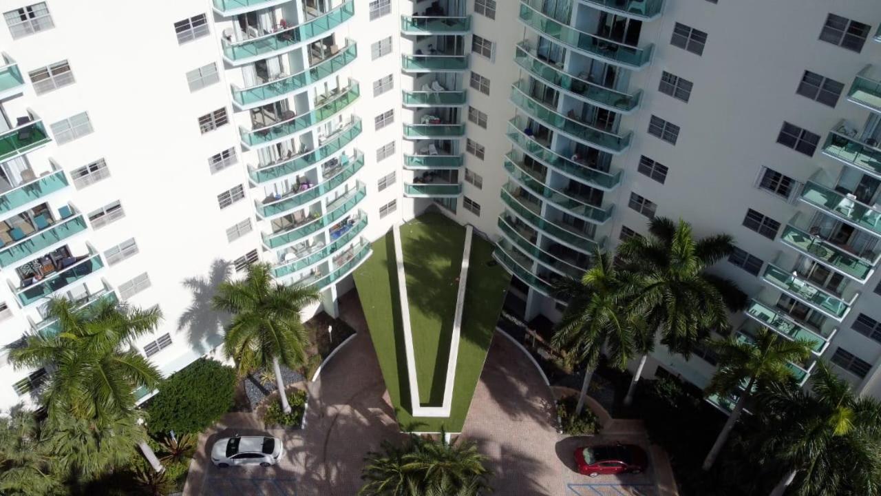Hollywood Beach Apartment Luaran gambar
