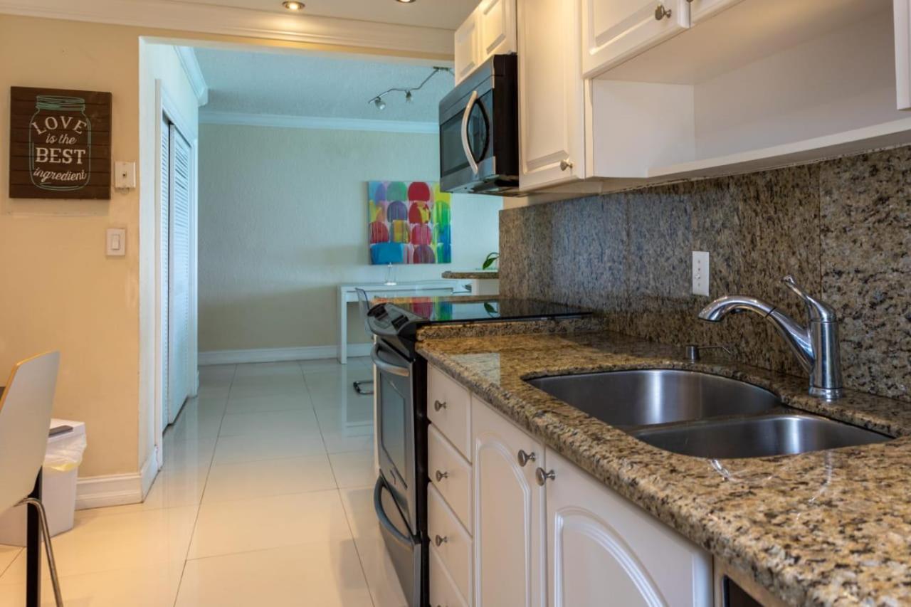 Hollywood Beach Apartment Luaran gambar