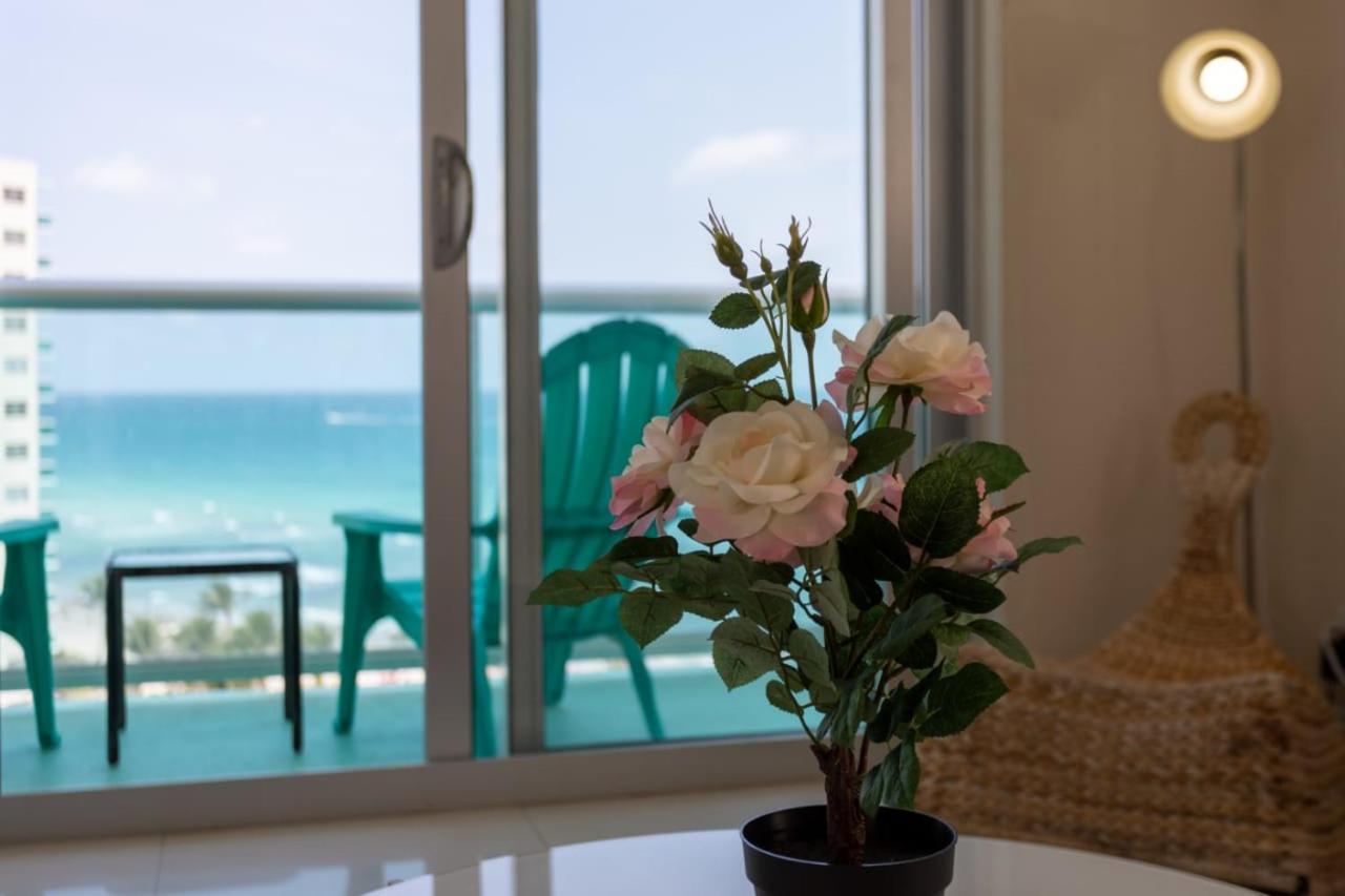 Hollywood Beach Apartment Luaran gambar