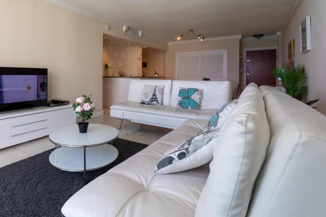 Hollywood Beach Apartment Luaran gambar