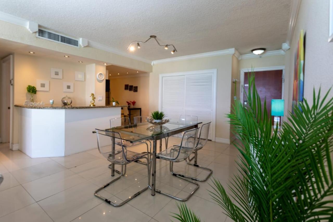 Hollywood Beach Apartment Luaran gambar