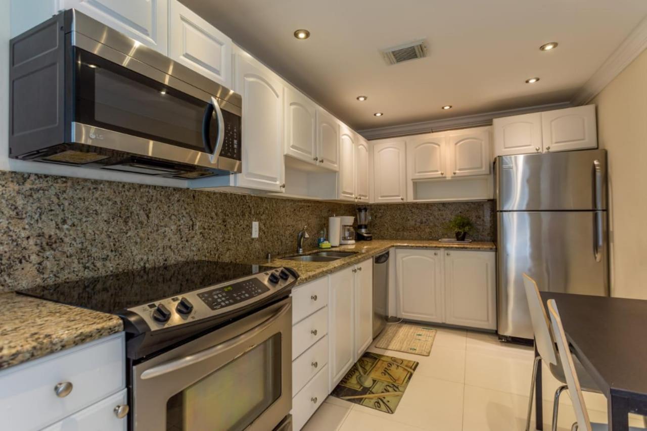 Hollywood Beach Apartment Luaran gambar